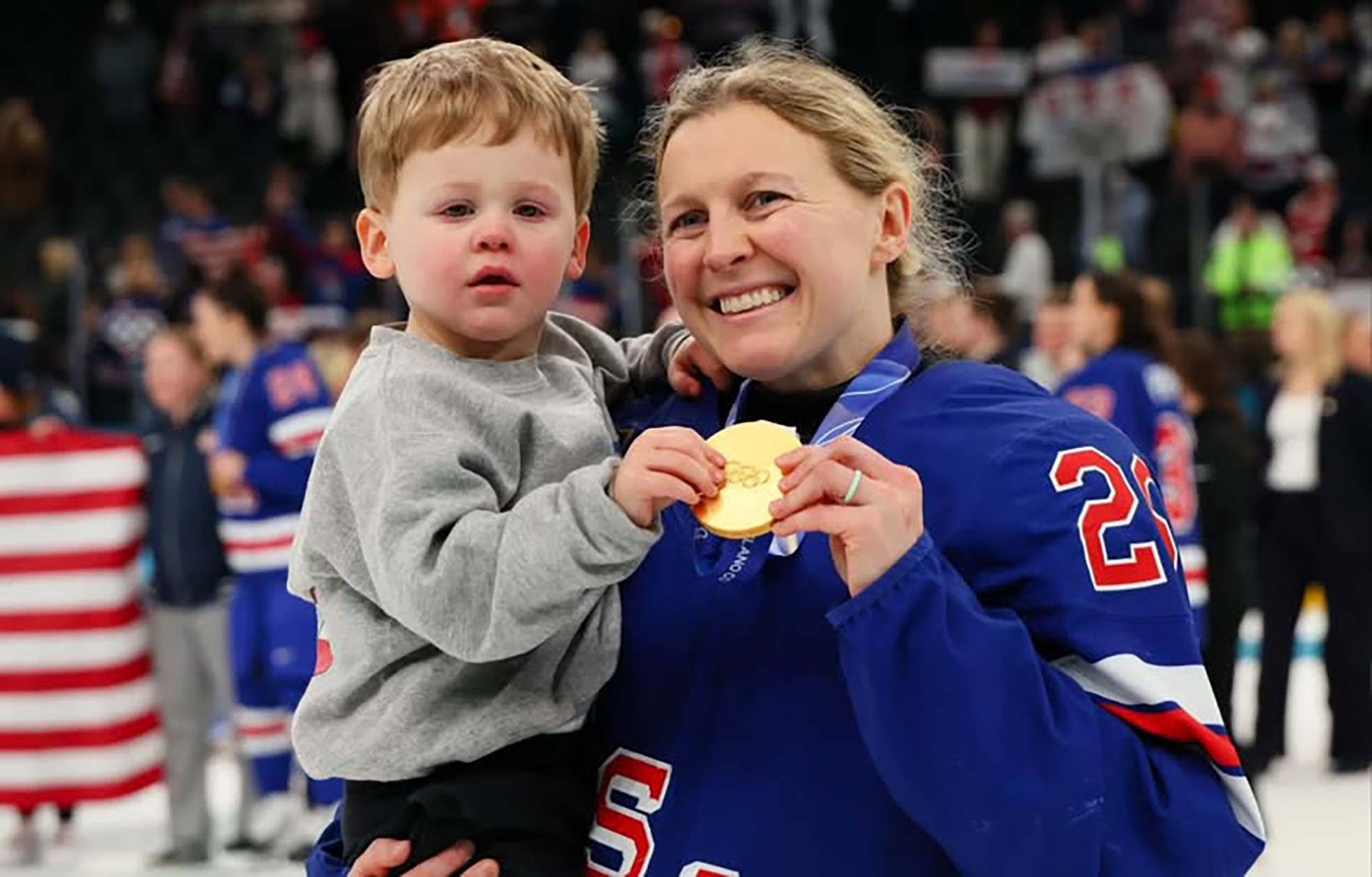 肯德爾·科因·斯科菲爾德(右)。(圖/ Kendall Coyne Schofield臉書)